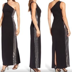 Vince Camuto [ PETITE 4P ] Sequined One Shoulder Gown in Black